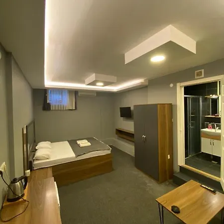 Tuzla First House 公寓式酒店 3*